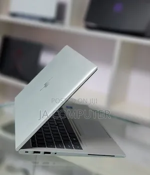 New Laptop HP EliteBook 830 G8 16GB Intel Core I7 SSD 512GB