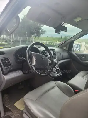 Hyundai Starex 2022 Silver