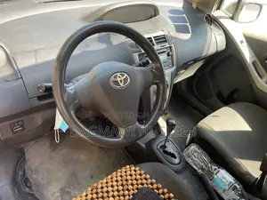 Toyota Yaris 2009 Blue