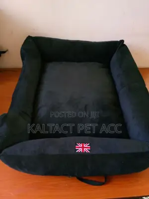 Rubber Material Made Dog Bed