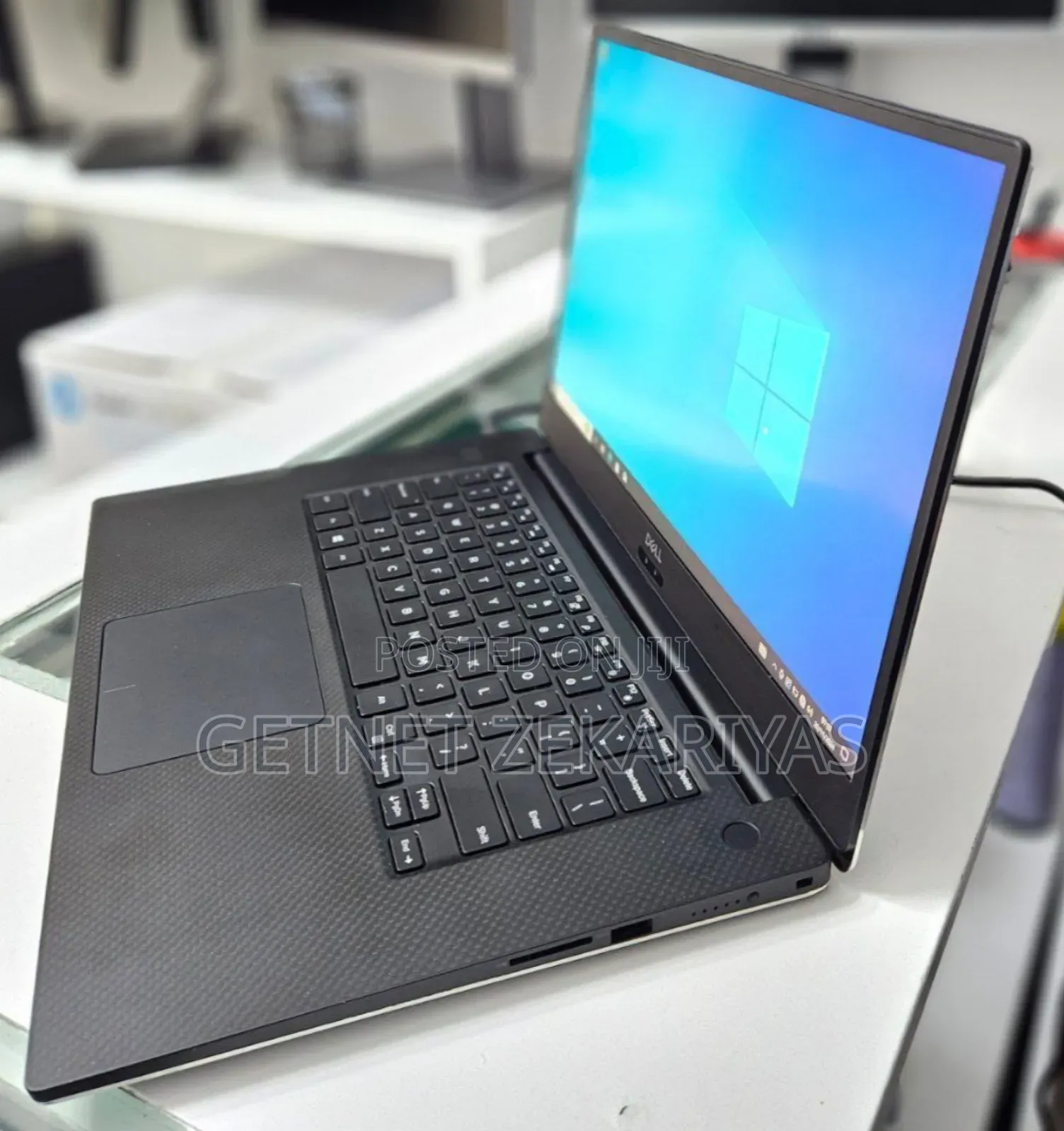 New Laptop Dell Precision 5540 16GB Intel Core I9 SSD 512GB