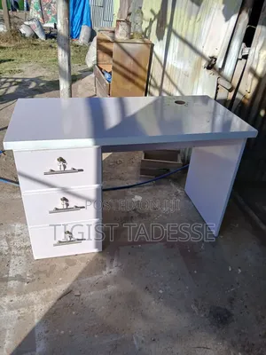 Office Table Laminated