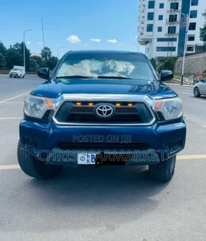 Photo - Toyota Tacoma 2015 Blue