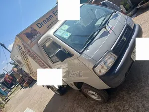 Photo - Suzuki Eeco 2020 Silver