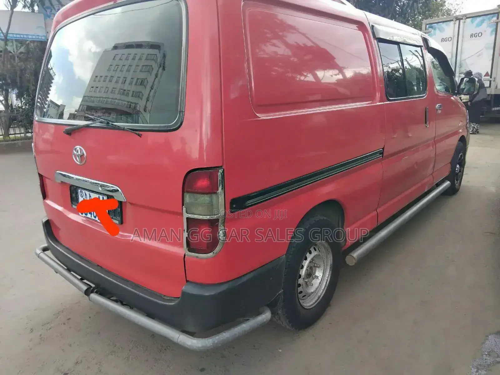 Toyota HiAce 2009 Red