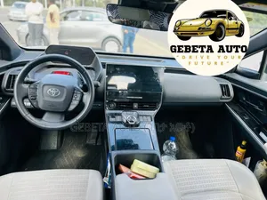 Toyota bZ4X 2023 Silver