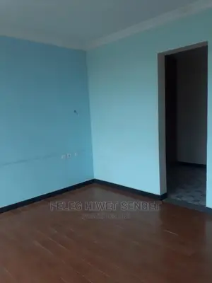 5bdrm House in Aa, Bole for sale