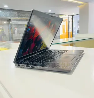 New Laptop Dell Latitude 5300 8GB Intel Core I5 SSD 256GB