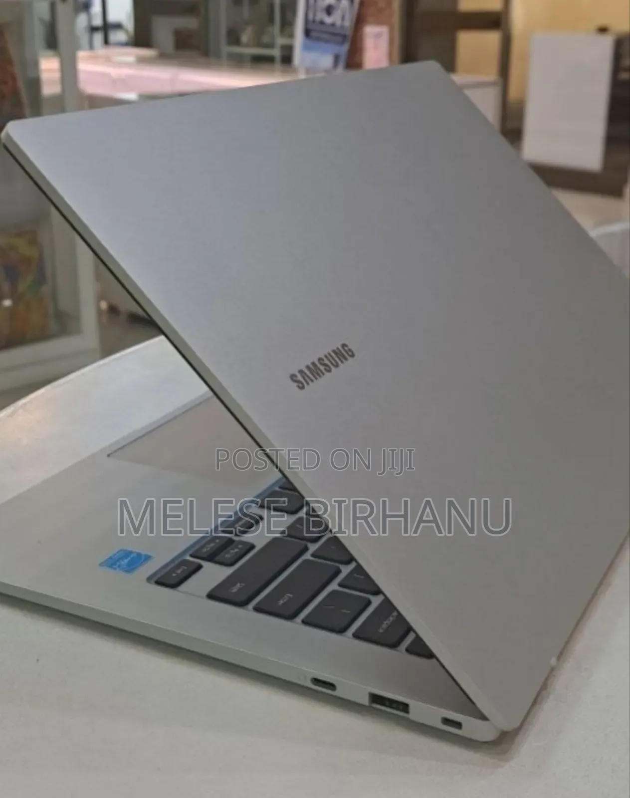 New Laptop Samsung Galaxy Book 2 4GB Intel Core I5 SSD 128GB
