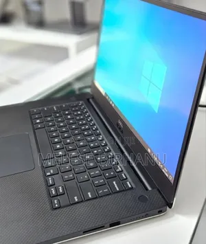 New Laptop Dell Precision 5540 16GB Intel Core I7 SSD 512GB