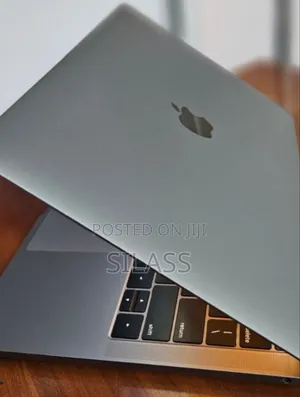 New Laptop Apple MacBook Pro 2019 8GB Intel Core I5 SSD 256GB