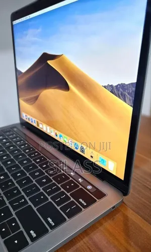 New Laptop Apple MacBook Pro 2019 8GB Intel Core I5 SSD 256GB