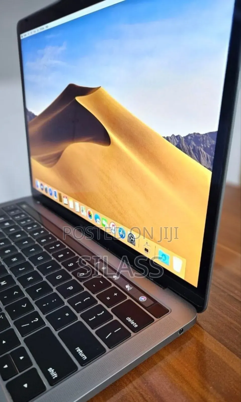 New Laptop Apple MacBook Pro 2019 8GB Intel Core I5 SSD 256GB