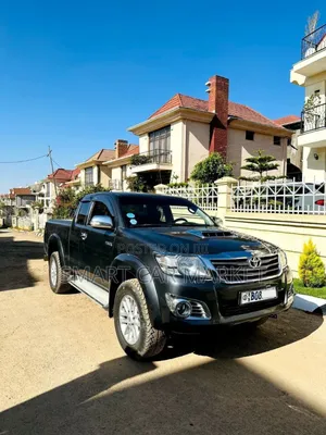 Toyota Hilux 2015 Gray