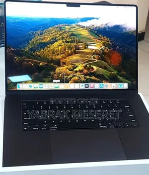 New Laptop Apple MacBook 2020 16GB Intel Core I7 SSD 512GB