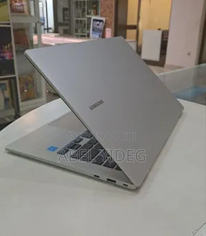 New Laptop Samsung 8GB Qualcomm Snapdragon X Plus SSD 128GB