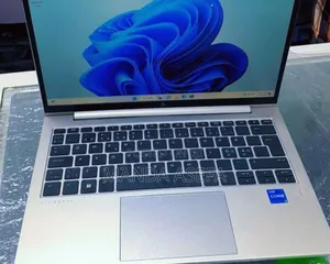 New Laptop HP EliteBook 830 G9 16GB Intel Core I5 SSD 512GB