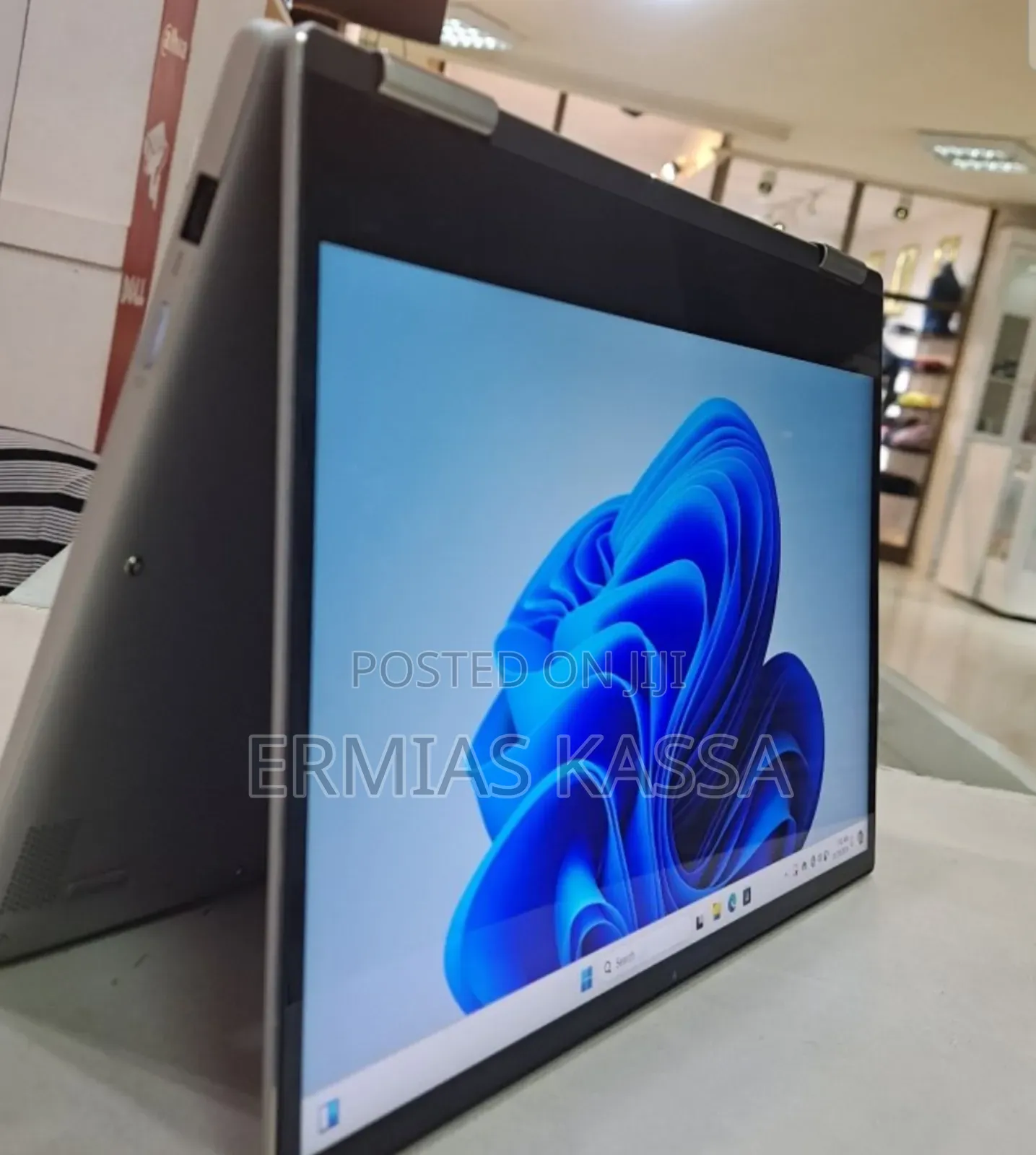 New Laptop Lenovo Yoga 730 8GB Intel Core I5 SSD 512GB