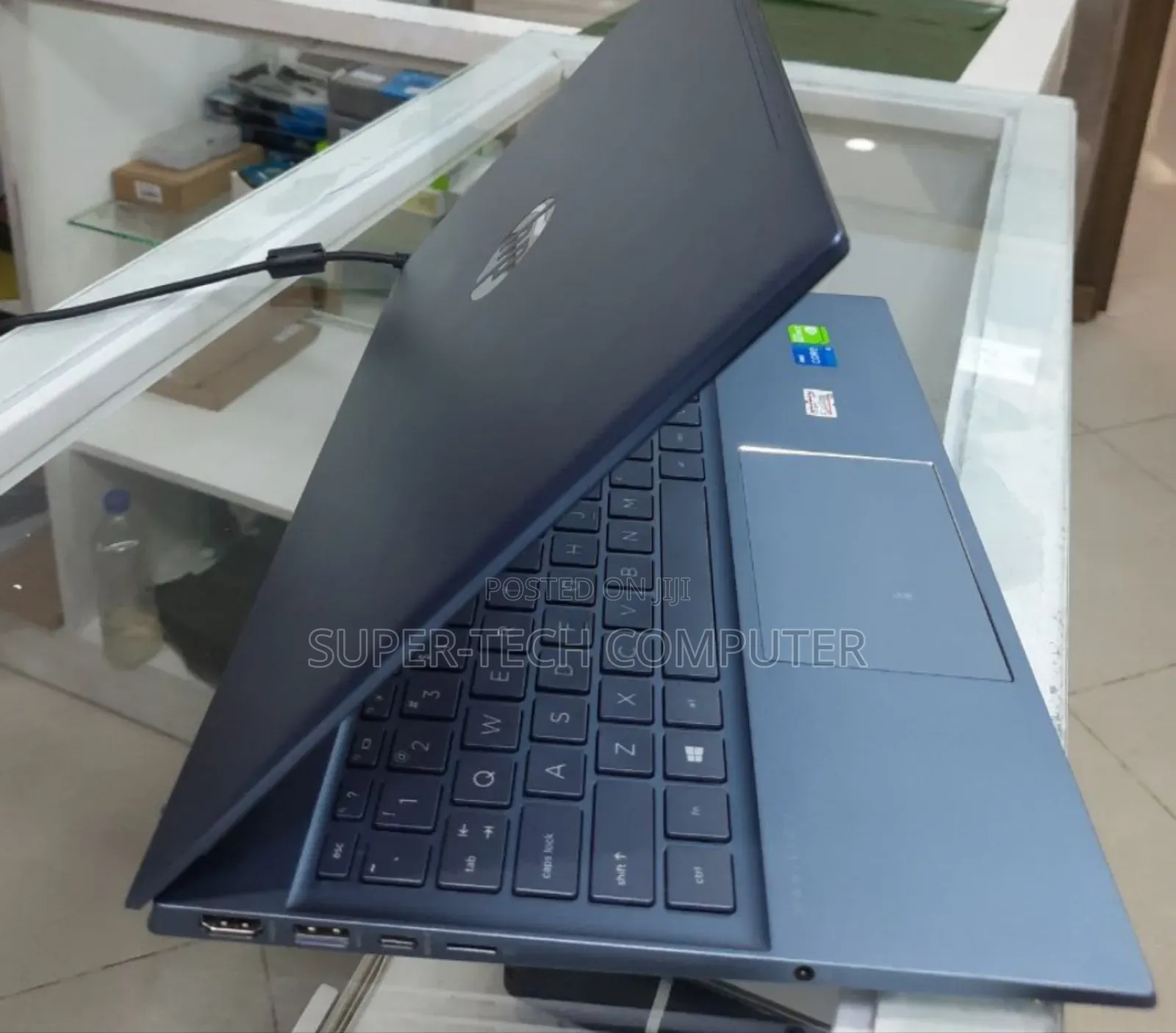 New Laptop HP Pavilion 10 16GB Intel Core I5 SSD 512GB