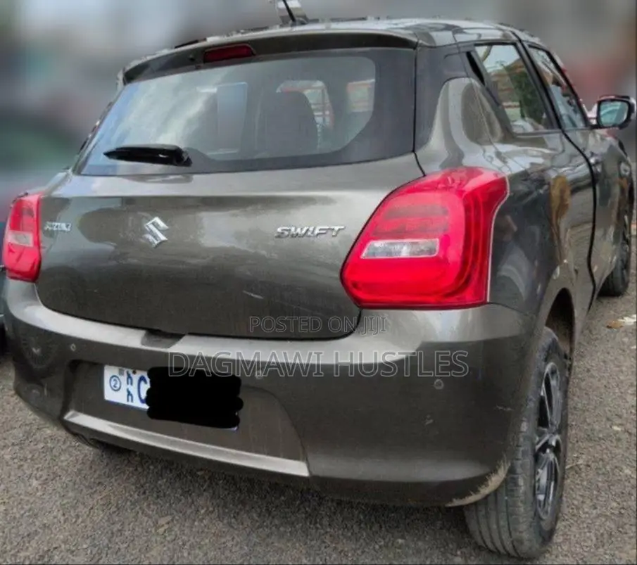 Suzuki Swift 2022 Gray