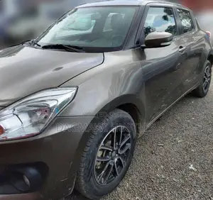 Photo - Suzuki Swift 2022 Gray