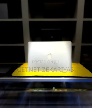 New Laptop Apple MacBook Air 2015 8GB Intel Core I7 SSD 128GB