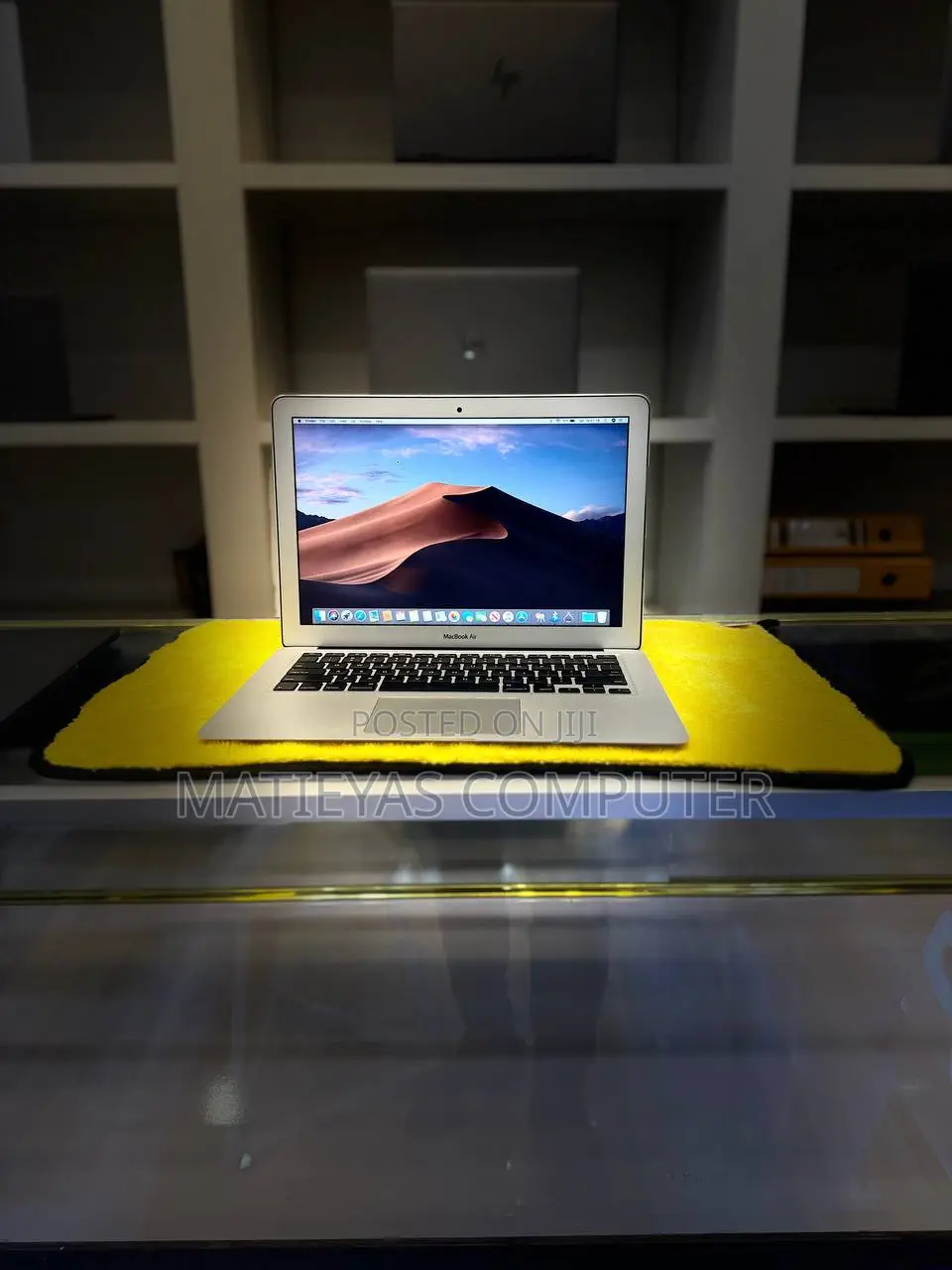 New Laptop Apple MacBook Air 2015 8GB Intel Core I5 SSD 128GB