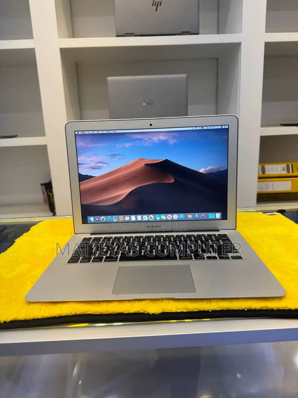 New Laptop Apple MacBook Air 2015 8GB Intel Core I5 SSD 128GB
