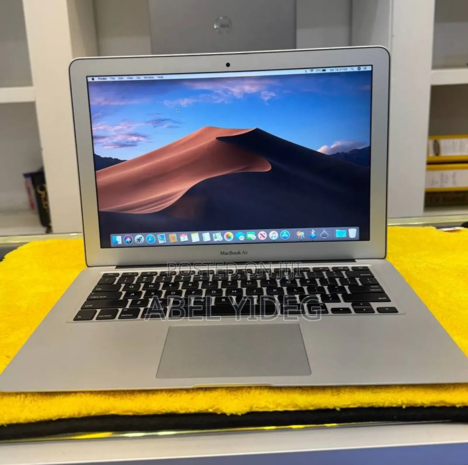 New Laptop Apple MacBook Air 2015 8GB Intel Core I5 SSD 128GB