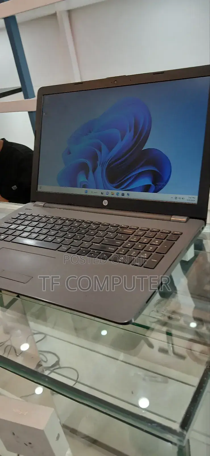 New Laptop HP Stream Notebook 4GB Intel Core I5 HDD 1T