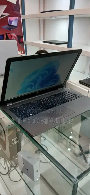 New Laptop HP Stream Notebook 4GB Intel Core I5 HDD 1T