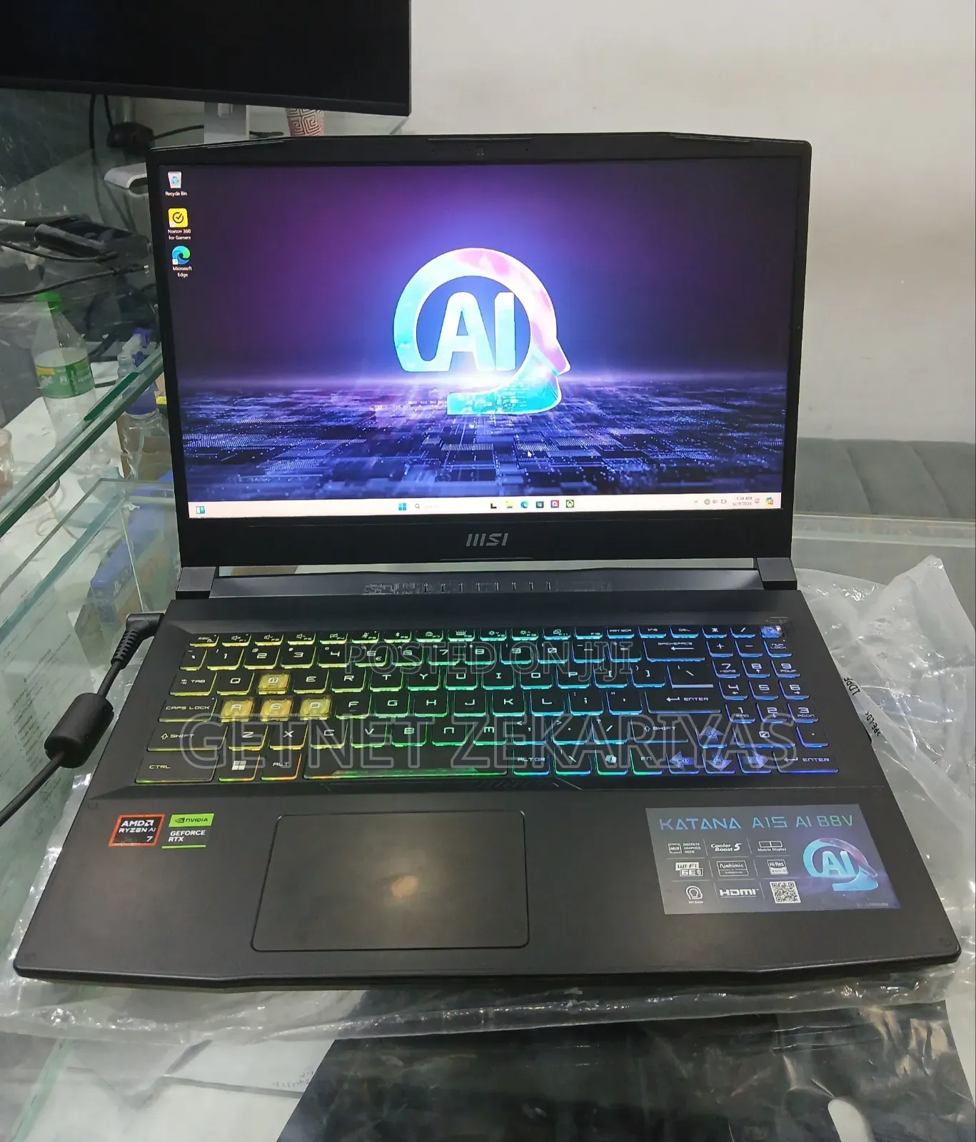New Laptop MSI Katana 15 16GB AMD Ryzen 7 SSD 1T