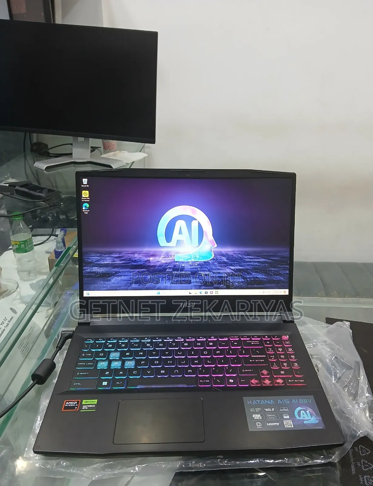 New Laptop MSI Katana 15 16GB AMD Ryzen 7 SSD 1T