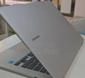 New Laptop Samsung 4GB SSD 128GB