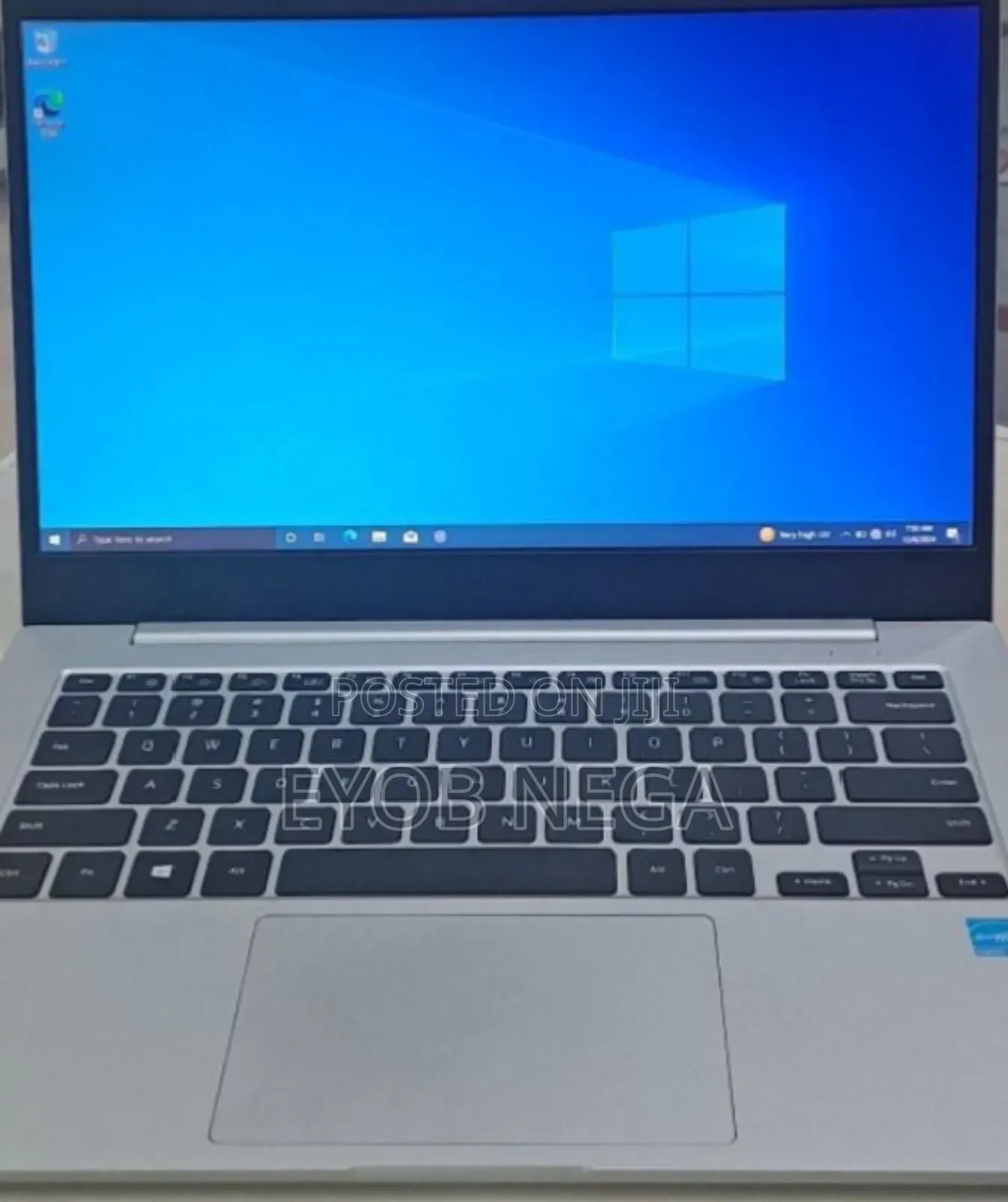 New Laptop Samsung 4GB SSD 128GB