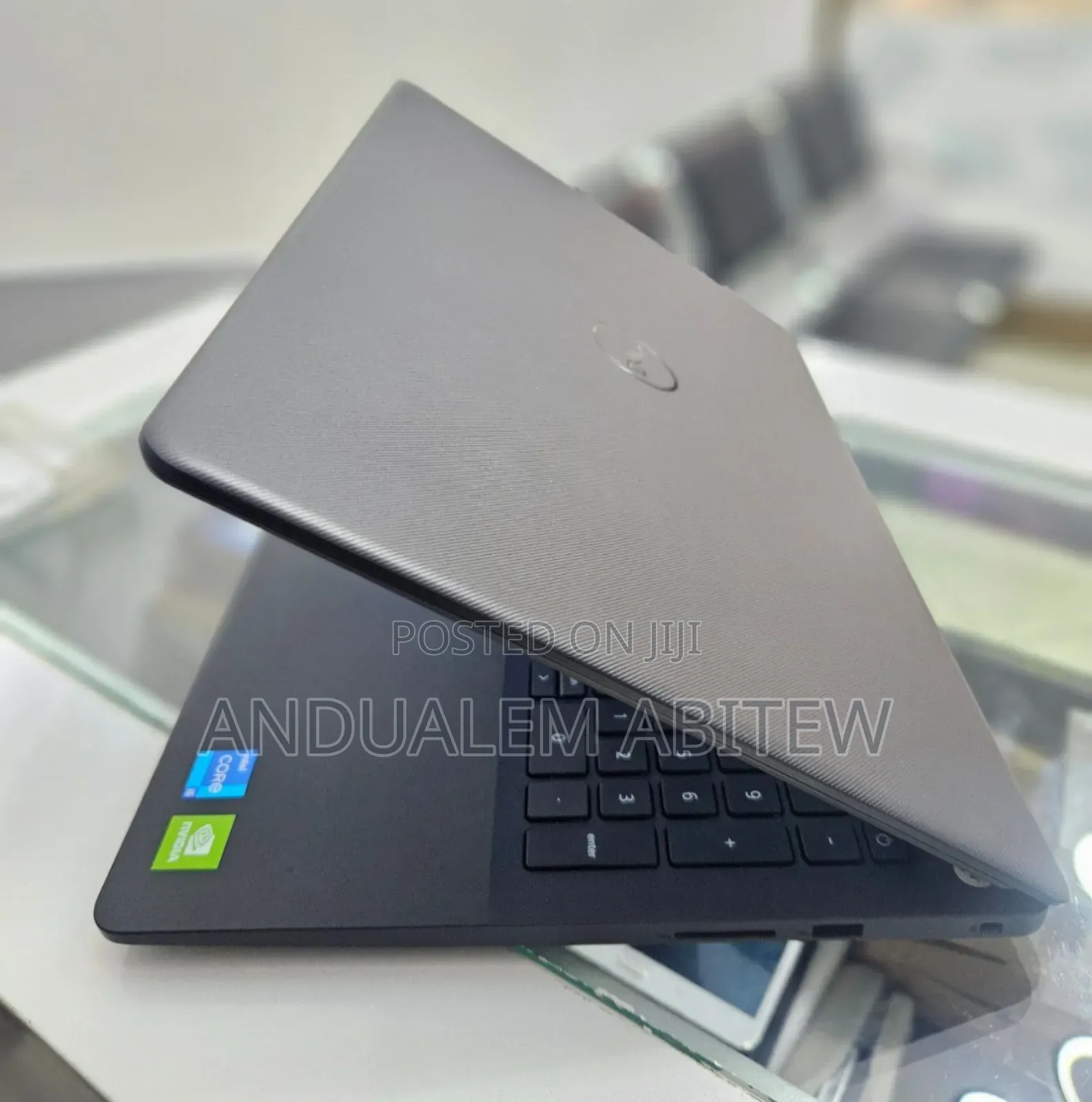 New Laptop Dell Vostro V13 8GB Intel Core I5 SSD 256GB