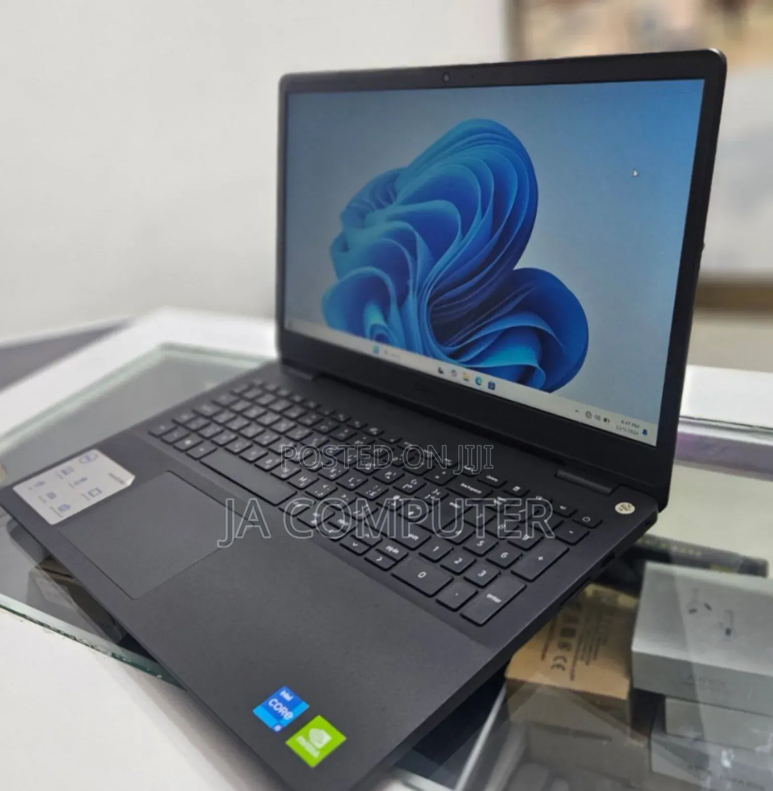 New Laptop Dell Vostro 1015 8GB Intel Core I5 SSD 256GB