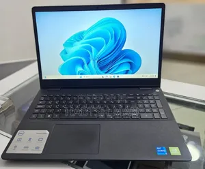 Photo - New Laptop Dell Vostro DVCI316 8GB Intel Core I5 SSD 256GB