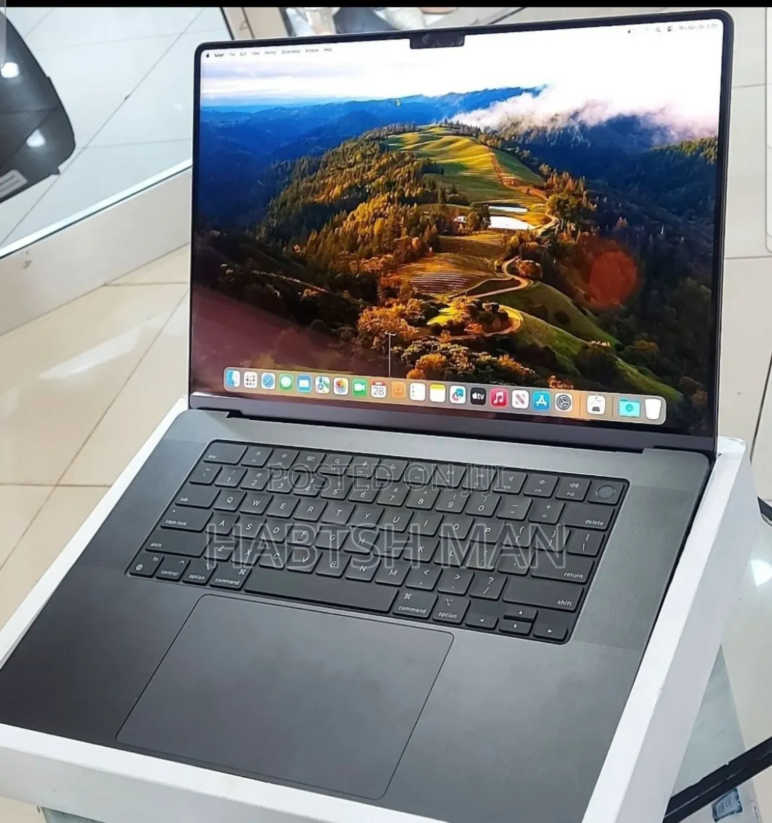 New Apple MacBook Pro 2023 M2 Max 16-Inch 18GB Apple M3 Pro SSD 512GB