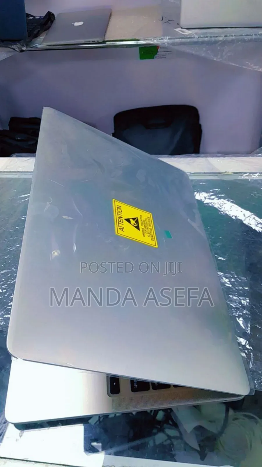 New Laptop Apple MacBook Pro 8GB Apple M2 SSD 512GB