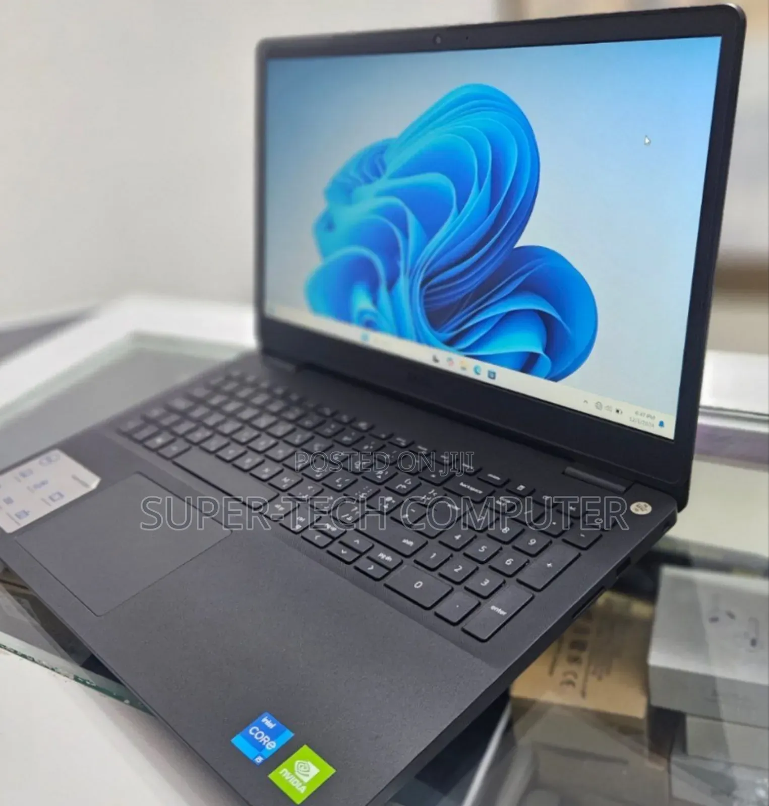 New Laptop Dell Vostro 1015 8GB Intel Core I5 SSD 256GB