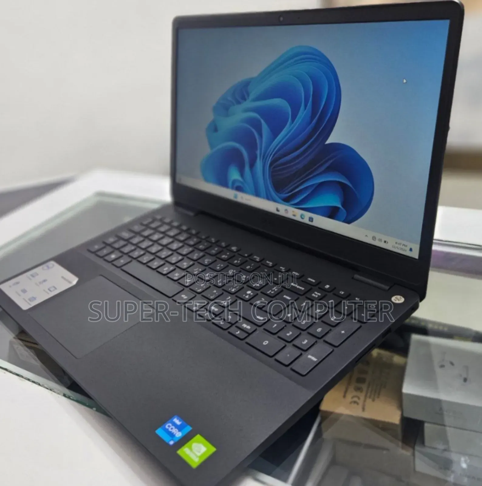 New Laptop Dell Vostro 1015 8GB Intel Core I5 SSD 256GB