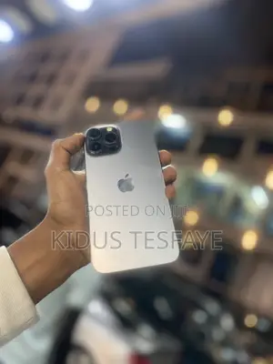 Photo - Apple iPhone 13 Pro Max 128 GB Gray