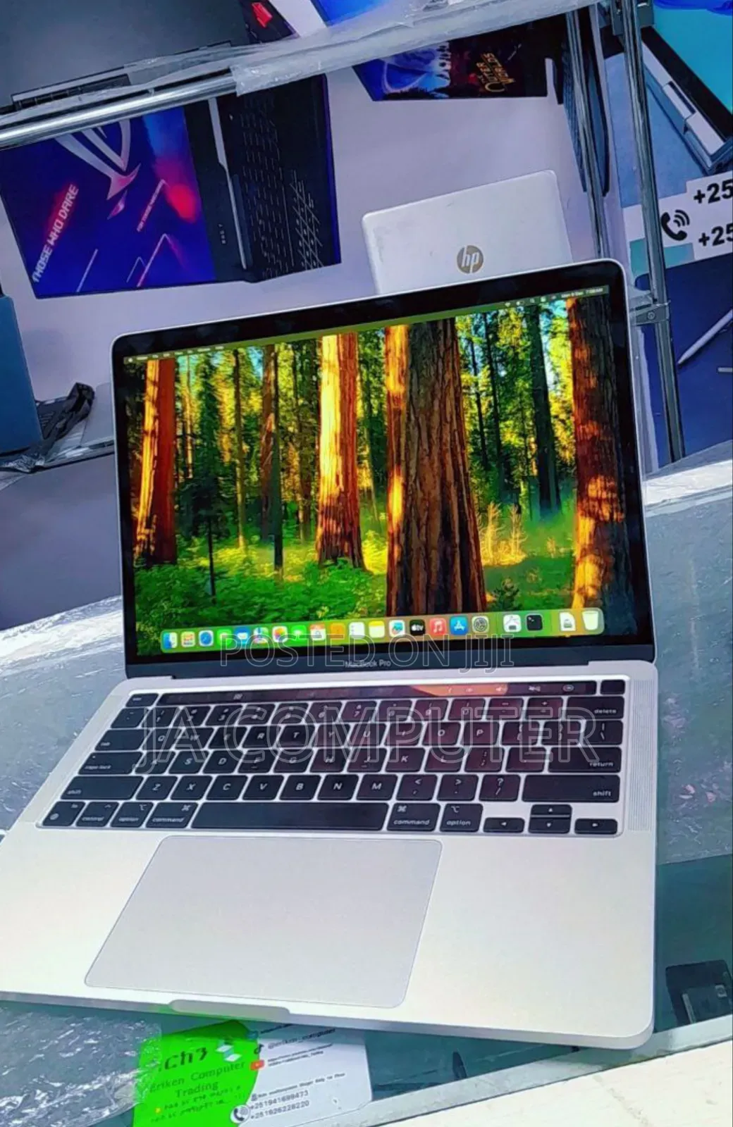 New Laptop Apple MacBook Pro 2022 M2 8GB Apple M2 SSD 512GB