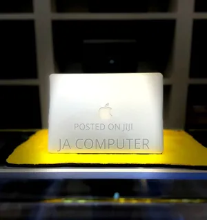 New Laptop Apple MacBook Air 2015 8GB Intel Core I5 SSD 128GB