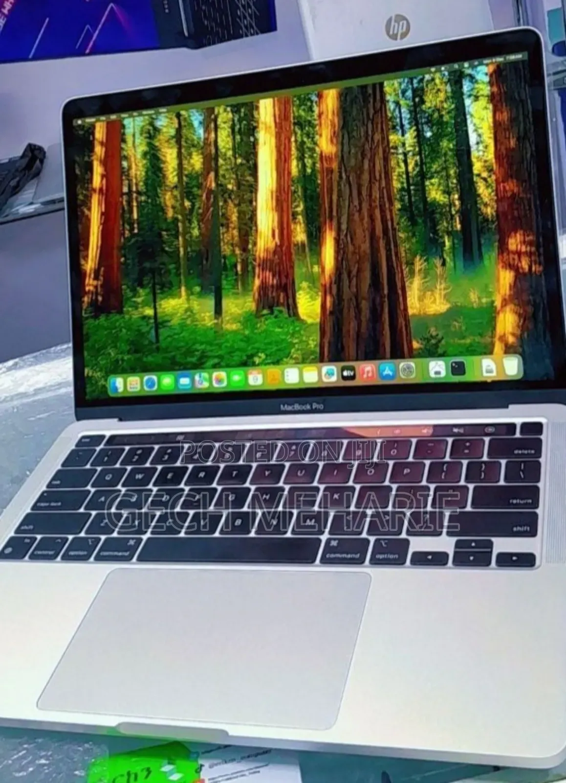New Laptop Apple MacBook Pro 2022 M2 8GB Apple M2 SSD 512GB