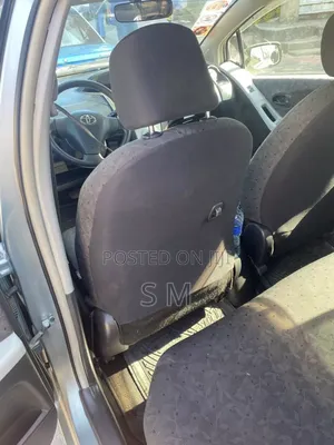 Toyota Yaris 2010 Silver