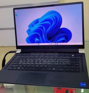 New Laptop Alienware M17x R2 16GB Intel Core I7 SSD 1T