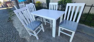 የሚሸጥ ጠረቤዛ ነዉ