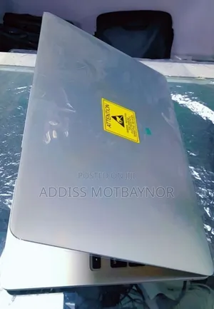 New Laptop Apple MacBook Air 2022 M2 8GB Apple M2 SSD 512GB